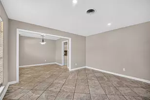 6038 Cartagena St, Houston, TX 77035 - Photo 11