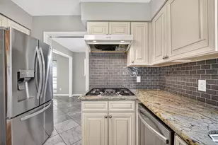 6038 Cartagena St, Houston, TX 77035 - Photo 21