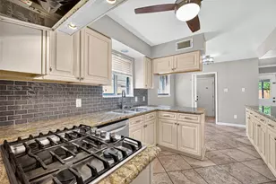 6038 Cartagena St, Houston, TX 77035 - Photo 23