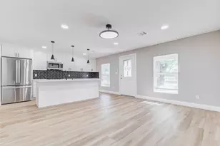 1054 Dewalt St, Houston, TX 77088 - Photo 13