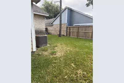12747 Ashford Knoll Drive, Houston, TX 77082 - Photo 21