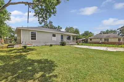 234 Bay Oaks Drive, La Porte, TX 77571 - Photo 3