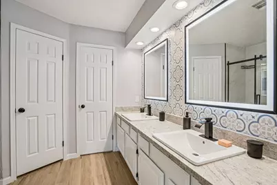 207 Lochnell Drive, Houston, TX 77062 - Photo 19