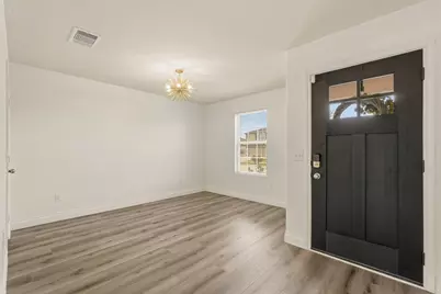 6810 Cortenridge Lane, Houston, TX 77048 - Photo 5