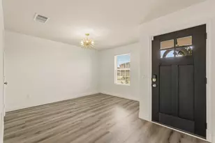 6810 Cortenridge Ln, Houston, TX 77048 - Photo 5