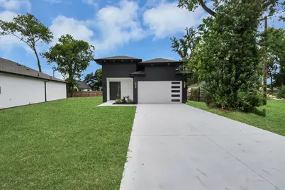 1904 Bell Street, Dayton, TX 77535 - Photo 3
