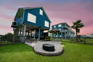 18115 Shaman Dr, Galveston, TX 77554 - Photo 3