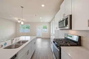 3115 Skyrock Dr, Houston, TX 77063 - Photo 11