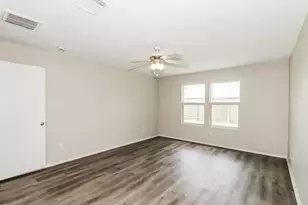 19710 Rocky Shores Dr, Tomball, TX 77375 - Photo 11