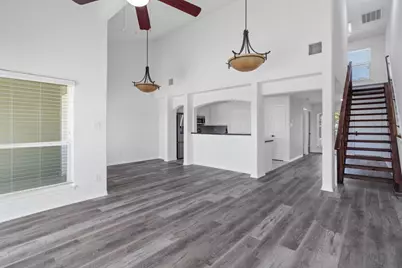 30 April Point Drive S, Conroe, TX 77356 - Photo 3