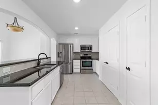 30 April Point Dr S, Conroe, TX 77356 - Photo 7