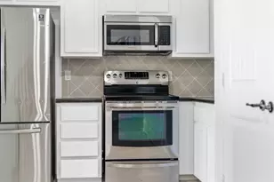 30 April Point Dr S, Conroe, TX 77356 - Photo 9