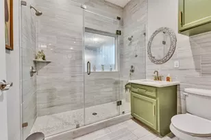 827 W 19th Street and 829 W 19th St, Houston, TX 77008 - Photo 11