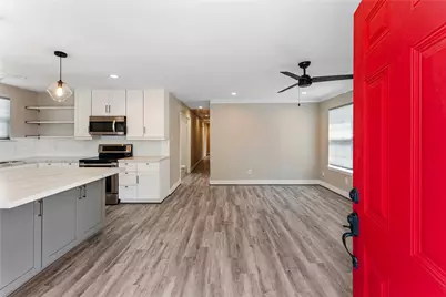 809 E 40th Street, Houston, TX 77022 - Photo 5