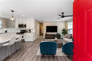 809 E 40th St, Houston, TX 77022 - Photo 5