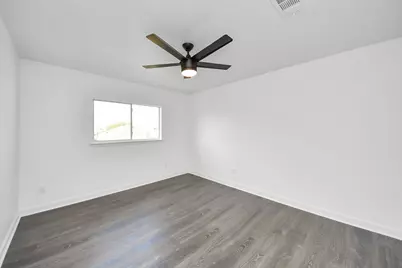 9026 S Ferndale Place Drive, Houston, TX 77064 - Photo 7