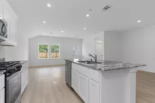 523 Robin St, Angleton, TX 77515 - Photo 5