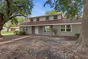 7826 Twin Hills Dr, Houston, TX 77071 - Photo 33