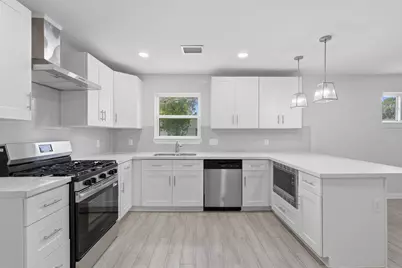 7826 Twin Hills Drive, Houston, TX 77071 - Photo 17