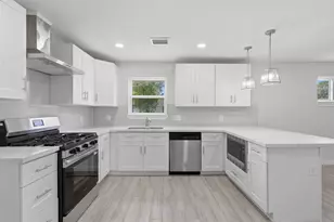7826 Twin Hills Dr, Houston, TX 77071 - Photo 17