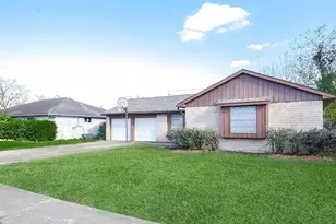 10119 Leawood, Houston, TX 77099 - Photo 1
