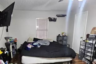 2116 1/2 Louisiana St, Baytown, TX 77520 - Photo 9