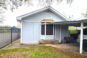 2116 1/2 Louisiana St, Baytown, TX 77520 - Photo 11