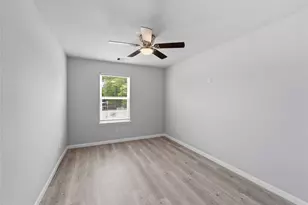 6803 Loma Vista St, Houston, TX 77085 - Photo 11