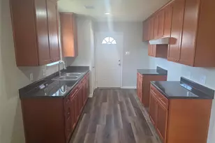 9831 Pelsey St, Houston, TX 77029 - Photo 5