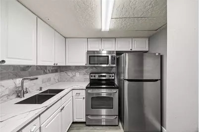 14719 Barryknoll Lane #52, Houston, TX 77079 - Photo 11