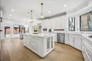 4614 Spruce St, Bellaire, TX 77401 - Photo 13