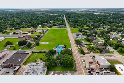 916 E James Street, Baytown, TX 77520 - Photo 37