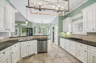 9064 Grand Lake Estates Dr, Montgomery, TX 77316 - Photo 15