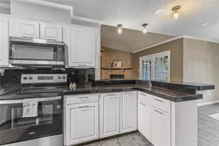 6604 Lancaster, Orange, TX 77632 - Photo 15