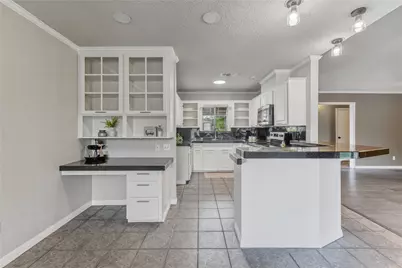 6604 Lancaster, Orange, TX 77632 - Photo 13