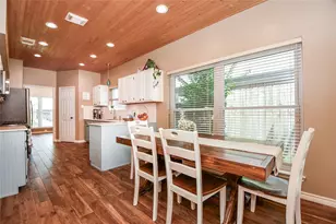 16022 Surrey Woods Dr, Friendswood, TX 77546 - Photo 11