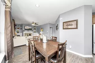 3013 Rockdale Ct, Dickinson, TX 77539 - Photo 13