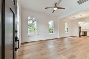 1616 38th St, Galveston, TX 77550 - Photo 5