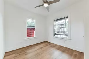 1616 38th St, Galveston, TX 77550 - Photo 17