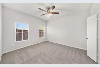13427 Lucky Bill Lane, Houston, TX 77048 - Photo 5