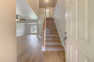 138 W New Meadows Dr, Sugar Land, TX 77479 - Photo 3