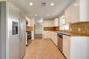 138 W New Meadows Dr, Sugar Land, TX 77479 - Photo 15