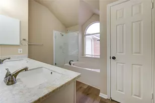 138 W New Meadows Dr, Sugar Land, TX 77479 - Photo 41