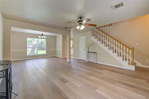 138 W New Meadows Dr, Sugar Land, TX 77479 - Photo 5