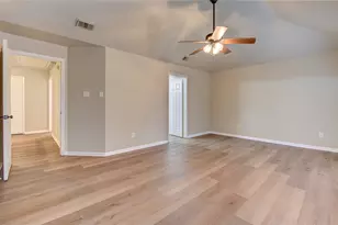 138 W New Meadows Dr, Sugar Land, TX 77479 - Photo 35