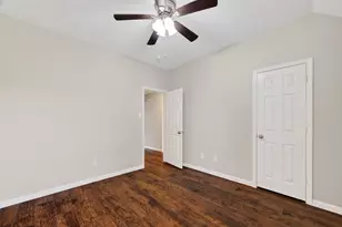 8102 Blue Jay St, Baytown, TX 77523 - Photo 31