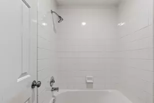 8102 Blue Jay St, Baytown, TX 77523 - Photo 33