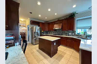 9303 Bent Spur Lane, Houston, TX 77064 - Photo 11