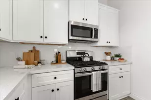 313 Tennessee St, Houston, TX 77029 - Photo 9