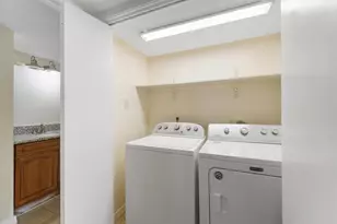 9221 Imogene St, Houston, TX 77036 - Photo 15